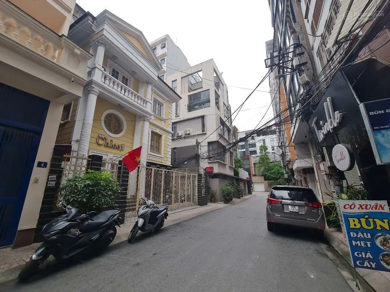 Bán căn biệt thự ở ngõ 81 phố linh lang . Cạnh đại sứ Quán úc .