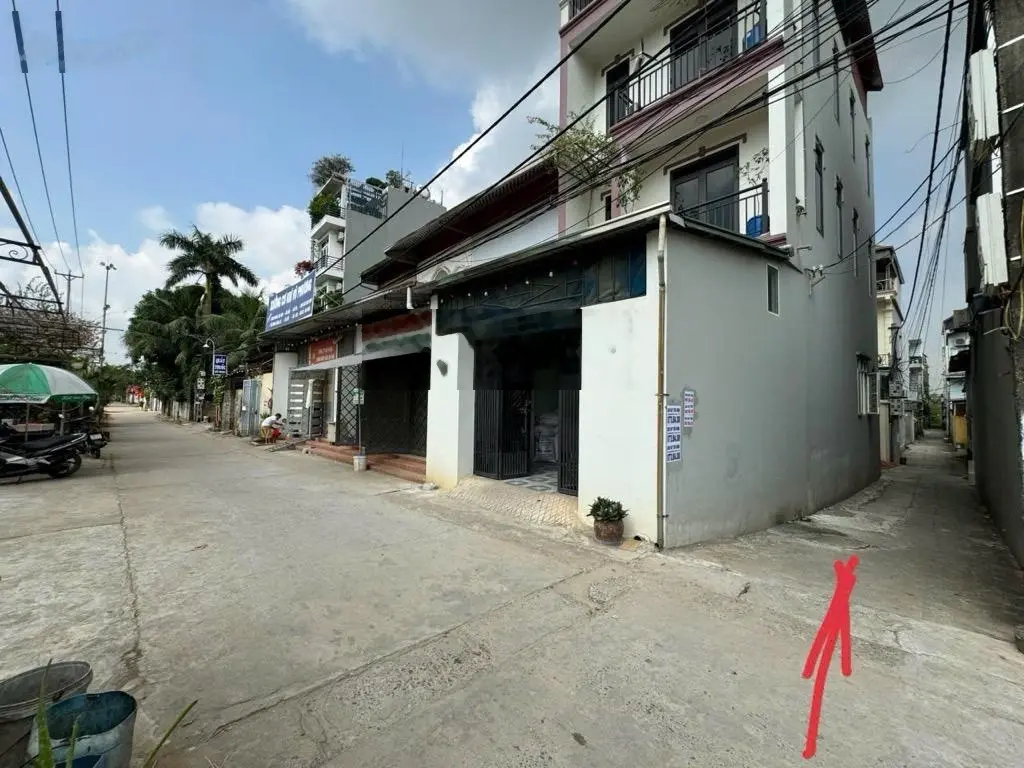 Bán đất giá 4,2 tỷ. Thôn Thái Bình _ xã mai lâm _đông ah . Cách UY ban xã 400m