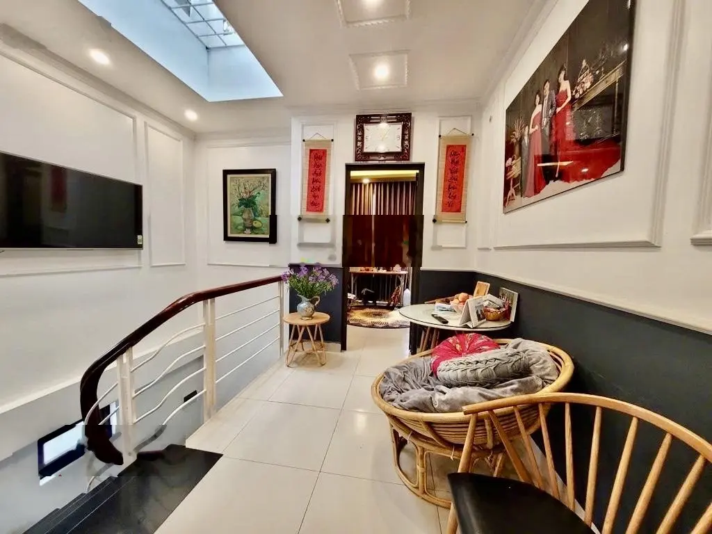 Cần bán nhà Tư Đình 11 tỷ 65m2 mặt tiền 7.3m - 5 tầng - kinh doanh - ô tô tránh - vỉa hè - dân xây