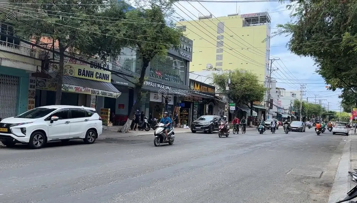 Bán nhà mặt tiền mặt tiền đường Phước Long rộng 20m- Ở và kinh doanh-Giá chỉ 8ty-104,9m2