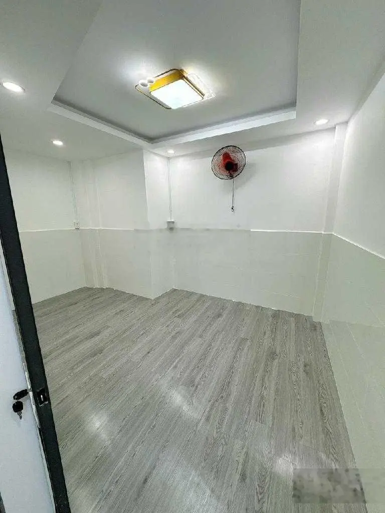 Bán nhà ngay mặt tiền Huỳnh Tấn Phát Q7 - 45m2 - chỉ 3 tỉ hơn thương lượng chính chủ
