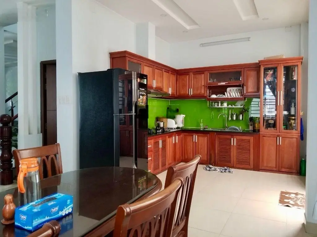 Nhà đẹp, p12, q.tân bình, xe hơi vô nhà, dt:72m2, 5tầng, (4*18m), nhỉng 12tỷ
