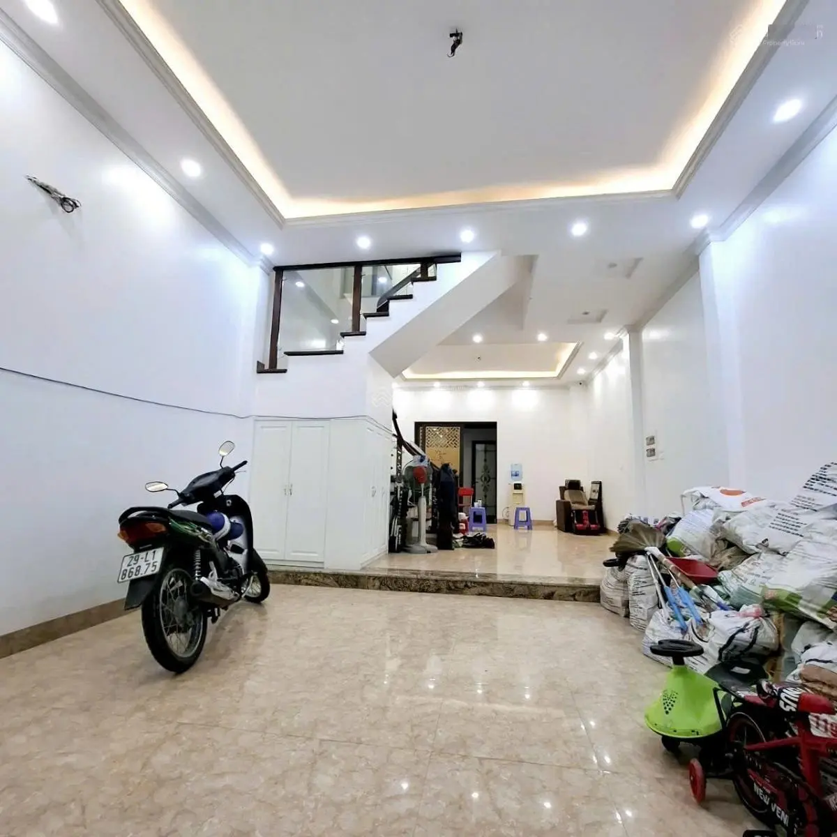 Bán Nhà Mặt Phố Nguyễn Khuyến 28,9 tỷ, 85m2, Hà Đông, HN kinh doanh sầm uất.