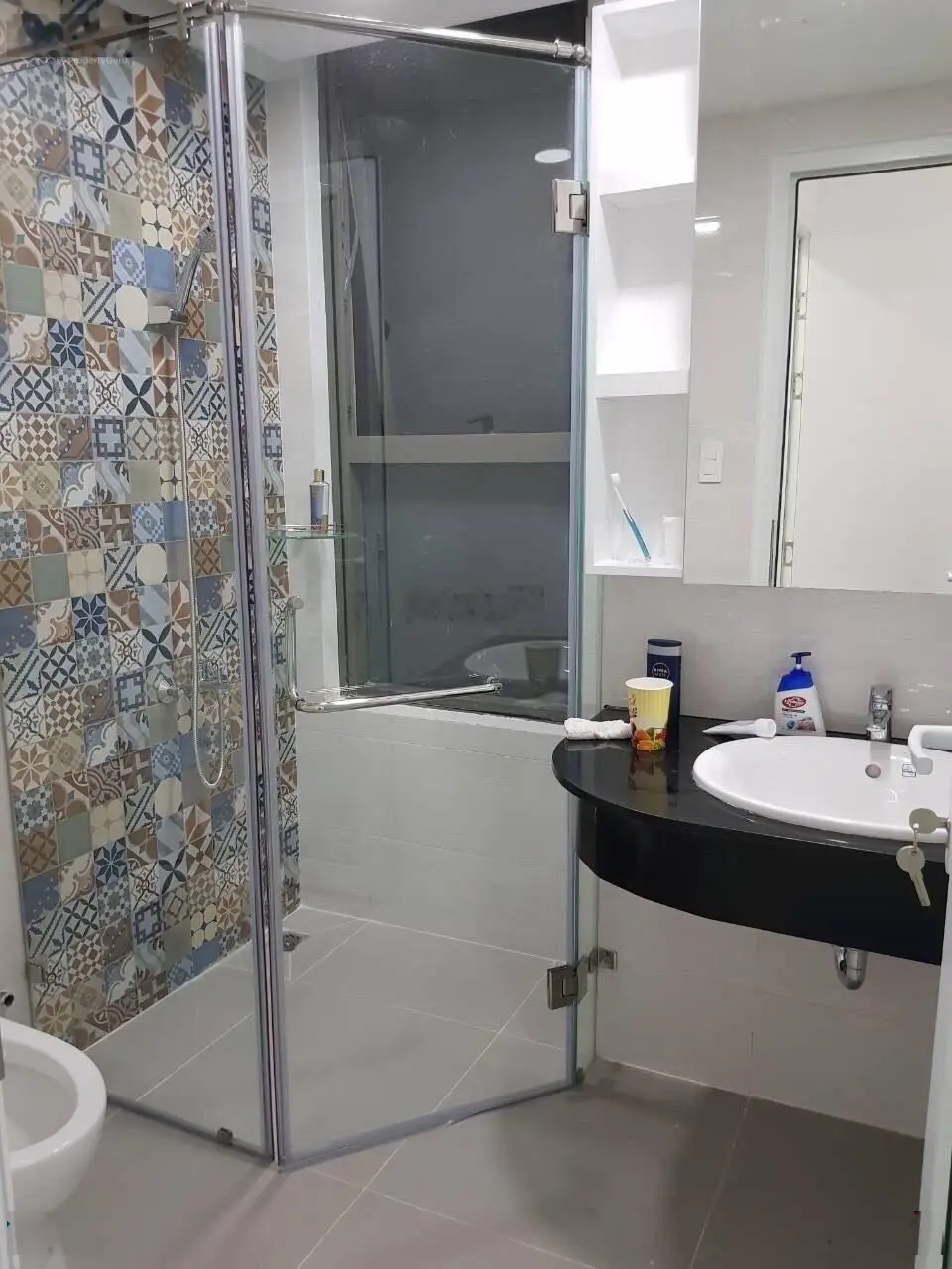 Bán căn hộ Kingston Residence, 2PN, 2WC, 83m2, nội thất, giá: 4 tỷ 950, liên hệ: 0908 435 ***