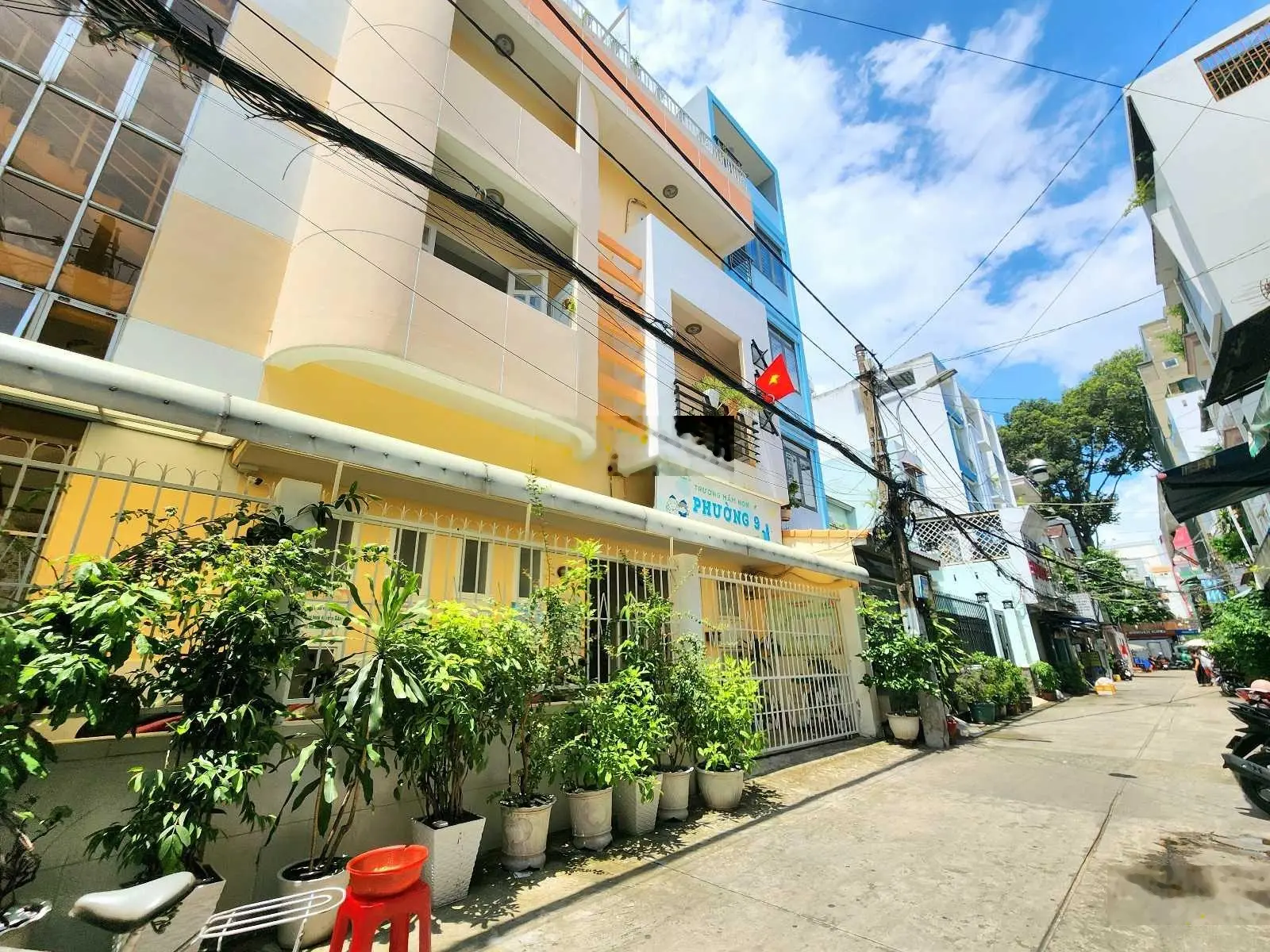 Villa 3 tầng - Góc 2MT HXH ngay 3 Tháng 2, Quận 10. DT 11,5x15,5m giá cực tốt