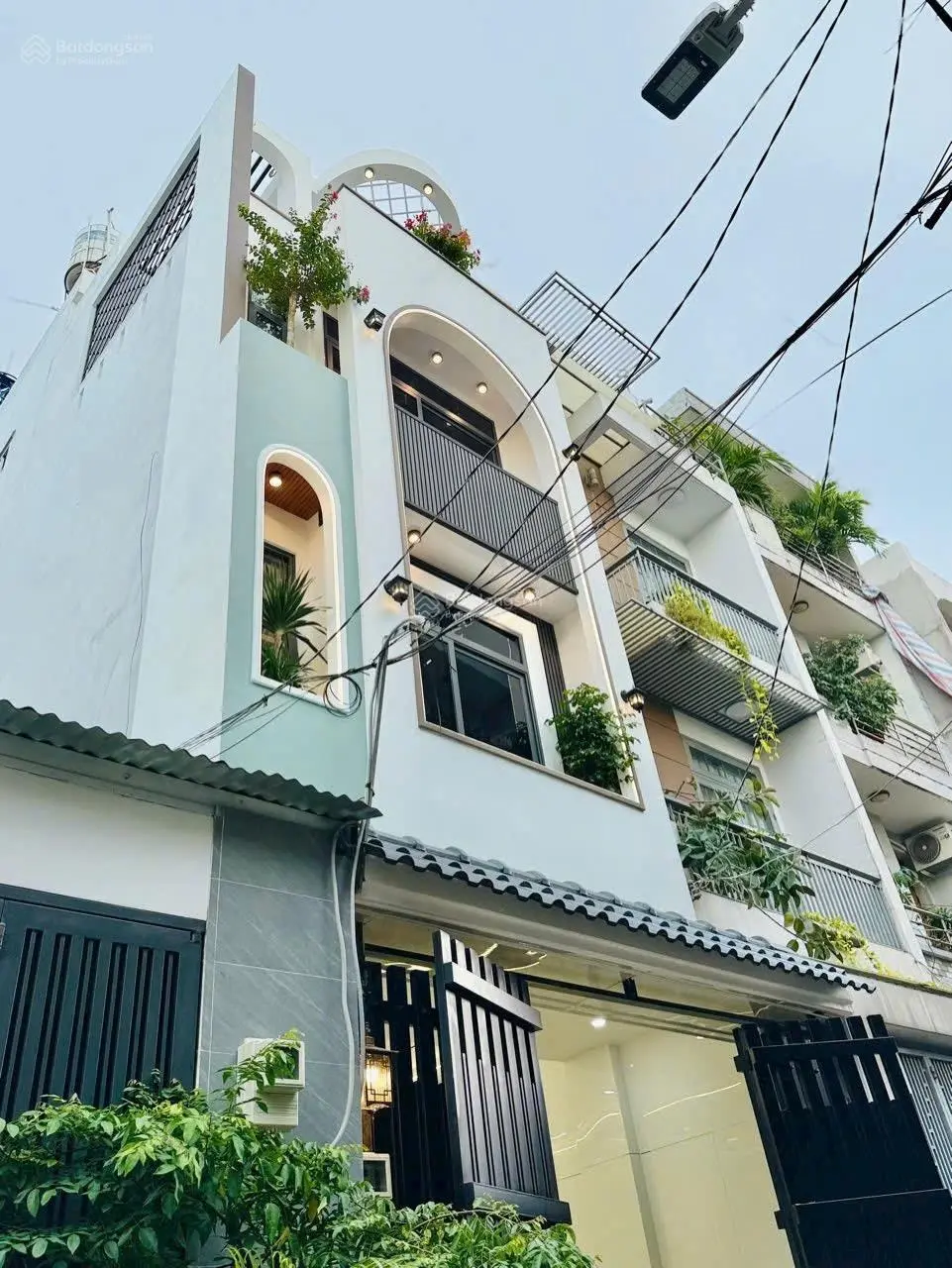 Cô lan bán nhà 56m2 2lầu giá 2.58tỷ ở hồ bá kiện quận 10 để về quê cần thơ sống cùng gia đình