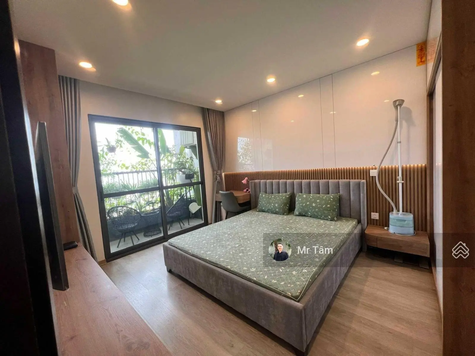 Chính chủ bán căn hộ 2 ngủ FLC Complex, 36 Phạm Hùng, DT: 70m2, giá 4 tỷ đầy đủ nội thất