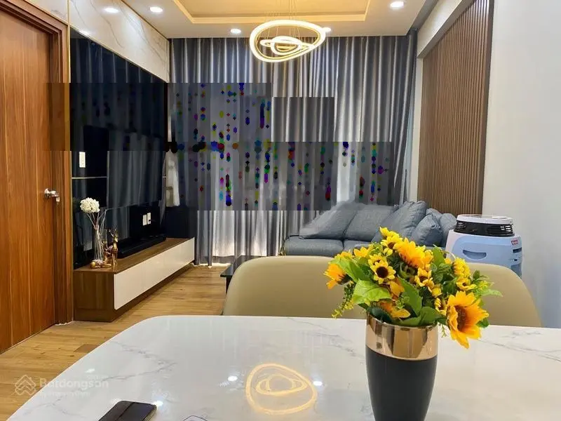 Kẹt vốn kinh doanh bán gấp căn hộ Sky Center gần sân bay 2 phòng ngủ