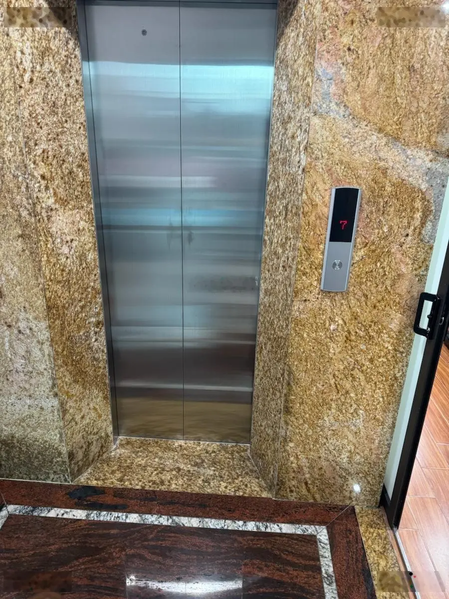 Toà văn phòng cầu giấy 70m x 8 tầng x mt 6m : giá : 24.5tỷ . kinh doanh - oto - thang máy