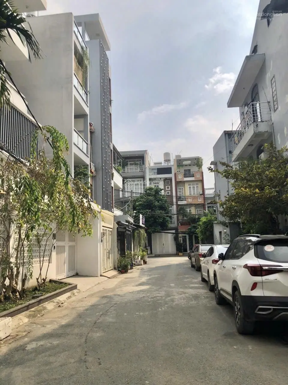 Hoàng Hoa Thám ôtô trong nhà 3 tầng mới đẹp khu vip, chỉ 9.99 tỷ