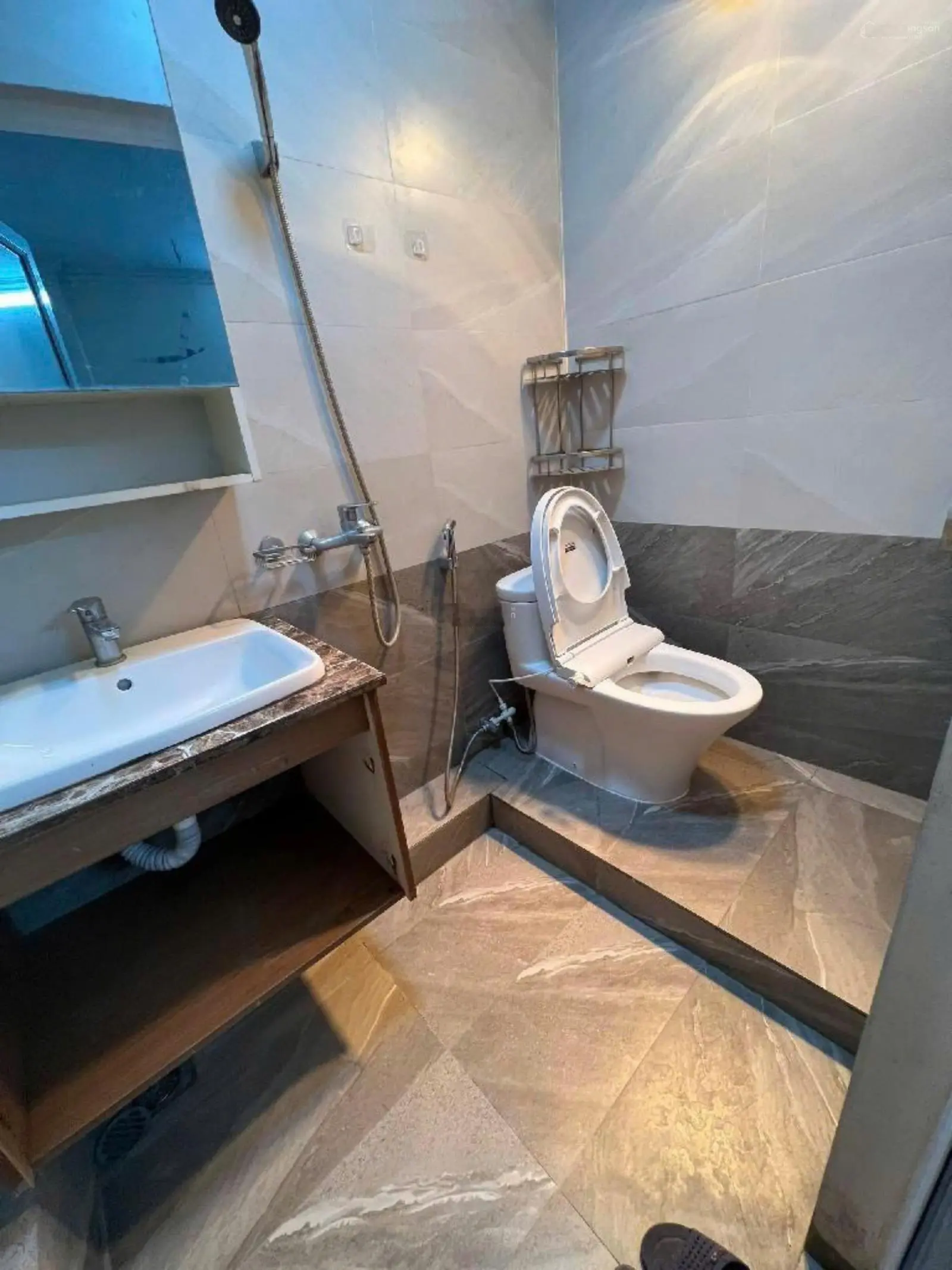 Bạch Mai, đầu Trần Khát Chân - Phố Huế - 52m2 x 5 Tầng - 7 Ngủ - Đang cho thuê gần 30 triệu/tháng