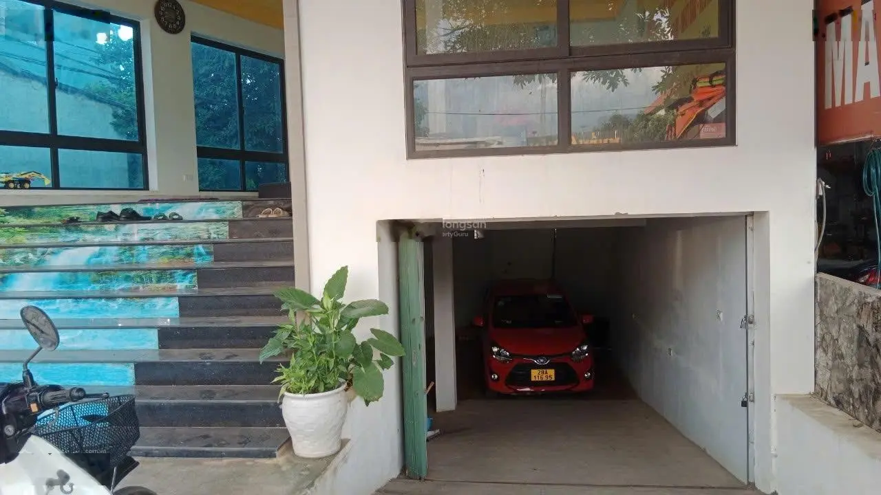 Cần bán lô góc 2 mặt tiền sẵn nhà 3 tầng bám Quốc lộ 6 TT Lương Sơn, giá 12 tỷ