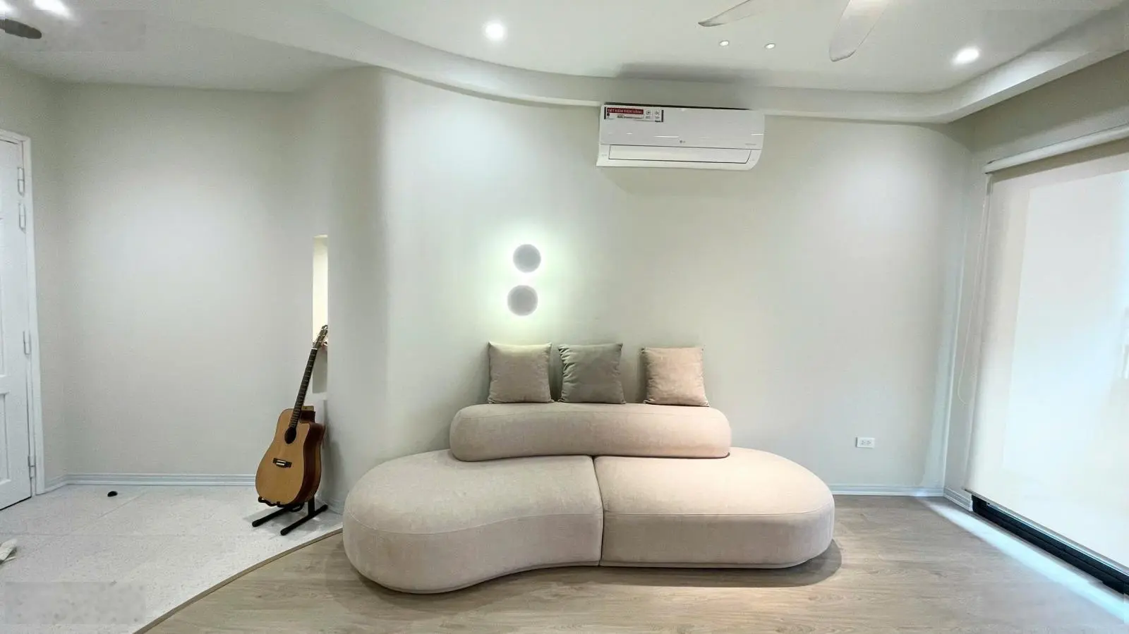 Căn góc 2PN diện tích 89m2, tại Hapulico full nội thất cần bán tại Hapulico Complex, sổ đỏ lâu dài