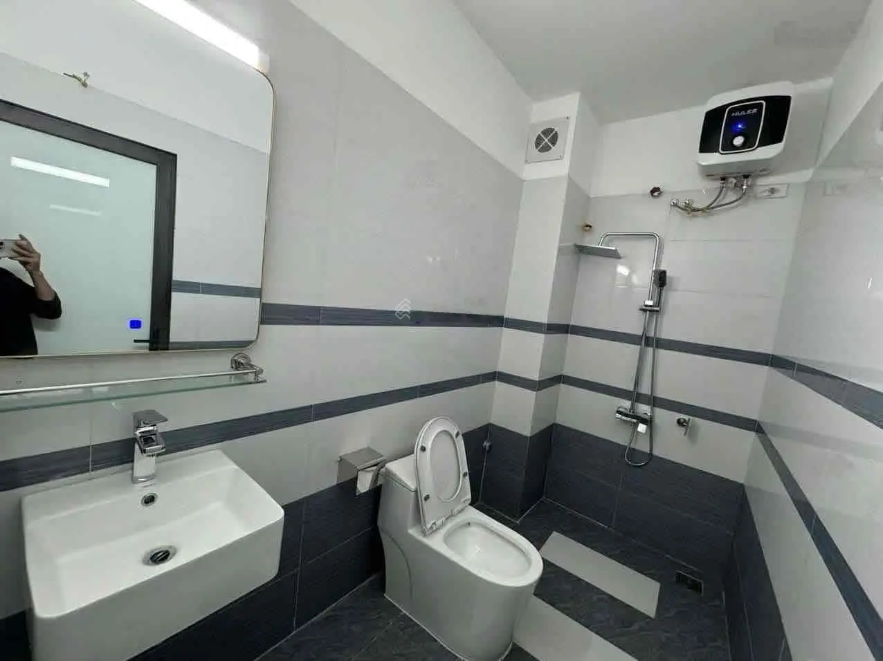 Bán gấp nhà mặt phố lô góc kinh doanh đỉnh Yên Nghĩa - Hà Đông 32m2x5t xây mới giá chỉ 6tỷ