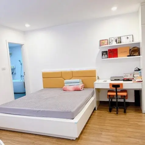 [7.5 tỷ] VINHOMES D'CAPITALE Căn hộ tòa C6 -90m2 - 3PN - ban công thoáng giá ĐN + ĐB - đồ đẹp