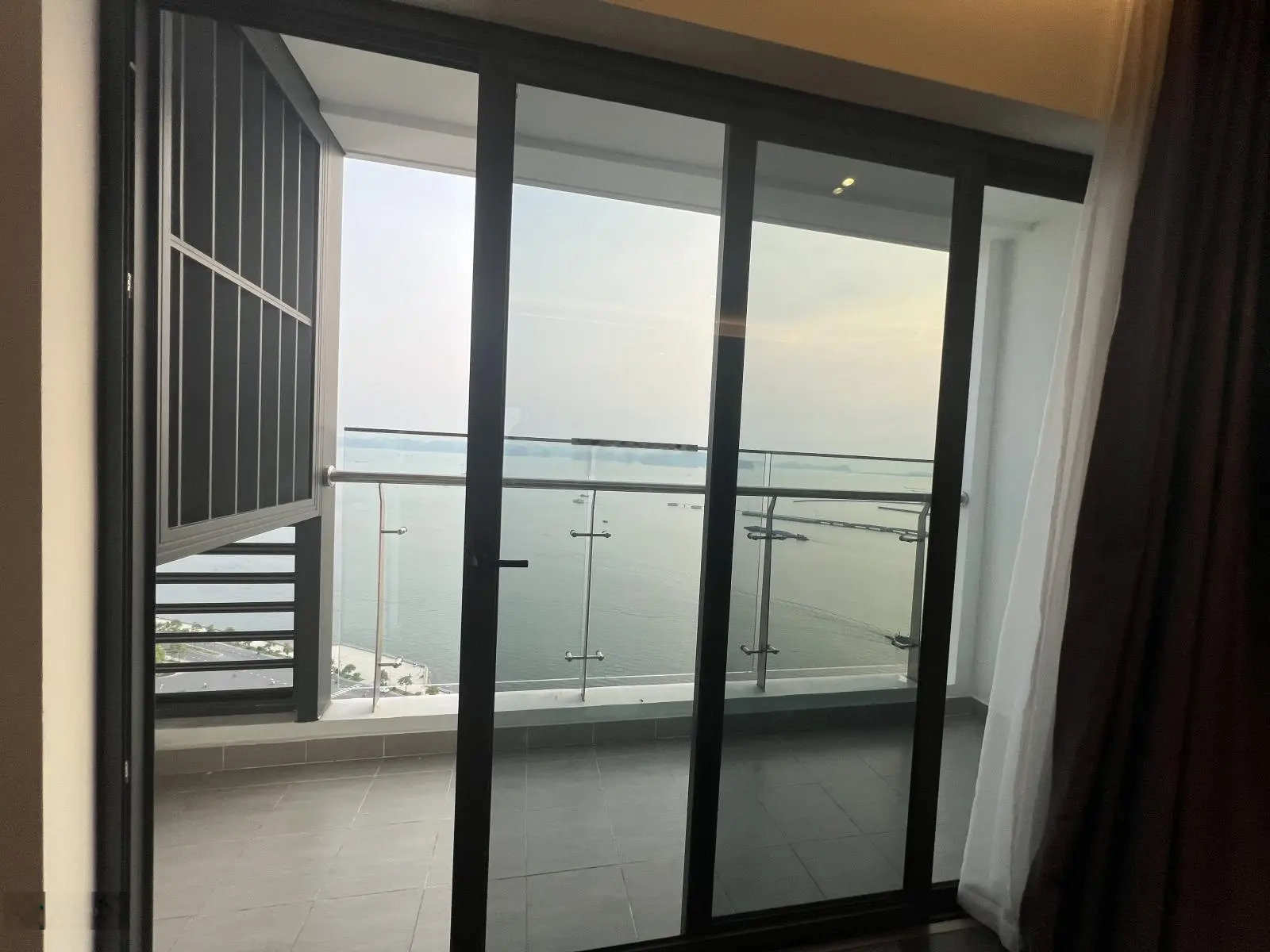 2N2VS trực diện biển giá có 3,8 tỷ thôi ạ, cắt lỗ gần 2 tỷ, toà S2 Sapphire. LH em 0936 585 ***