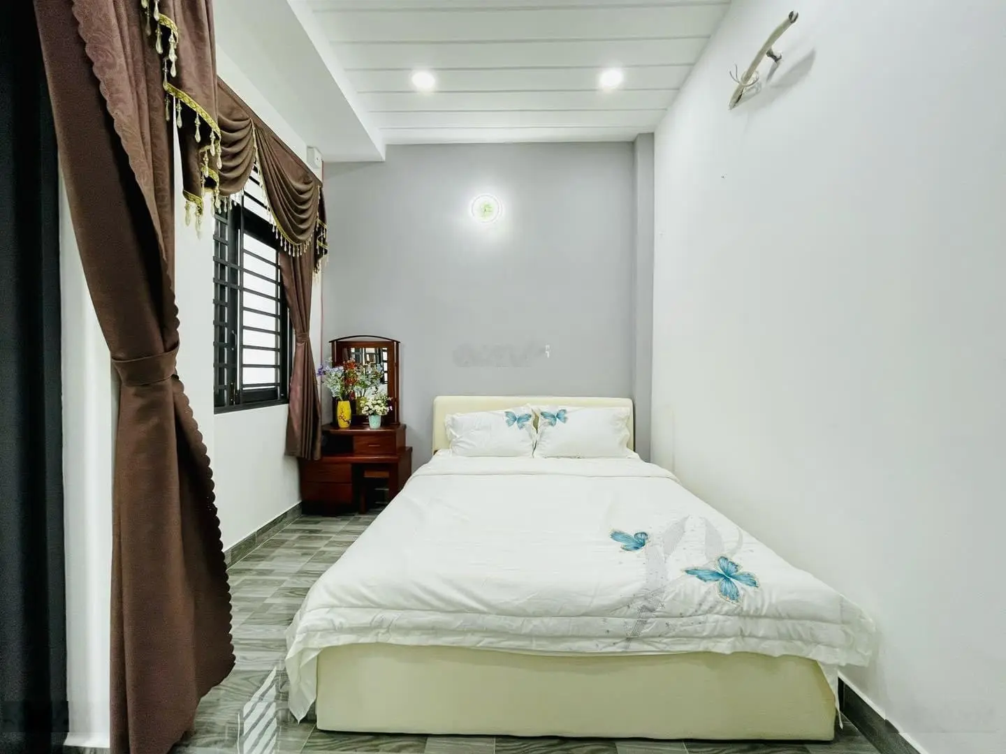 Chính chủ bán nhà HXH 6m Cách Mạng Tháng 8, P13, Q10. Căn 57m2, sổ hồng riêng. LH 0336 556 ***
