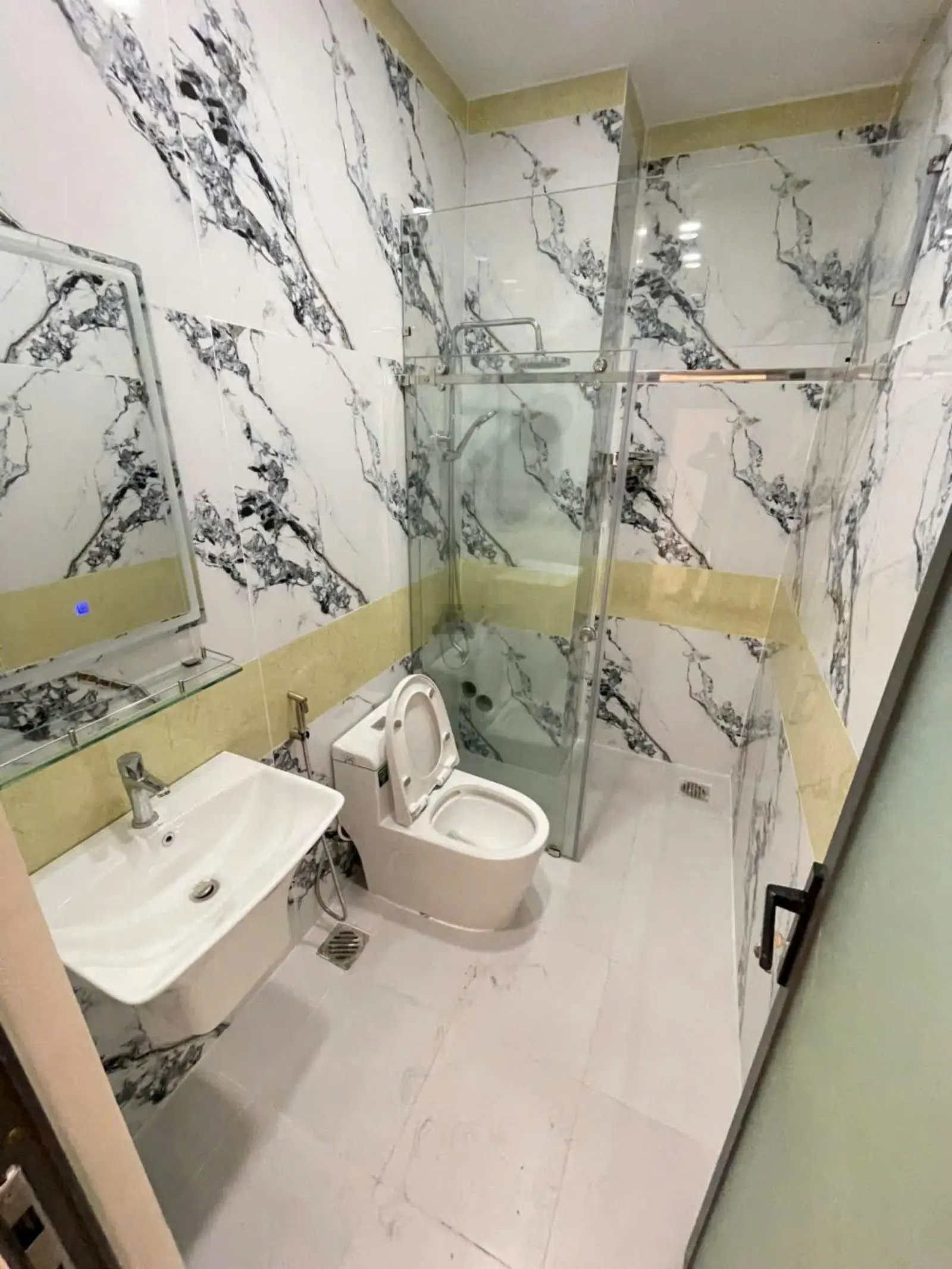 Cần bán nhà riêng giá 11,9 tỷ đường Huỳnh Văn Bánh, P13, Phú Nhuận - DT:4,1x14,8 - L3T