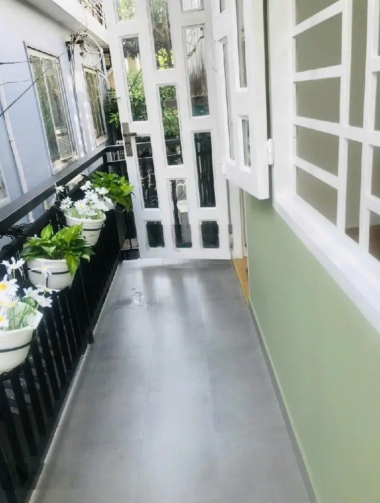 Nhà đẹp chỉ nhỉnh 3 tỷ, ngay ngã tư hàng xanh quận bình thạnh