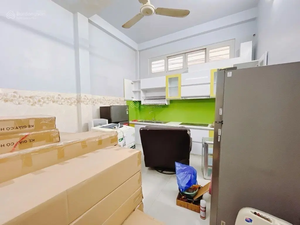 Huỳnh Tấn Phát - oto nằm nhà giá chỉ 7 tỷ