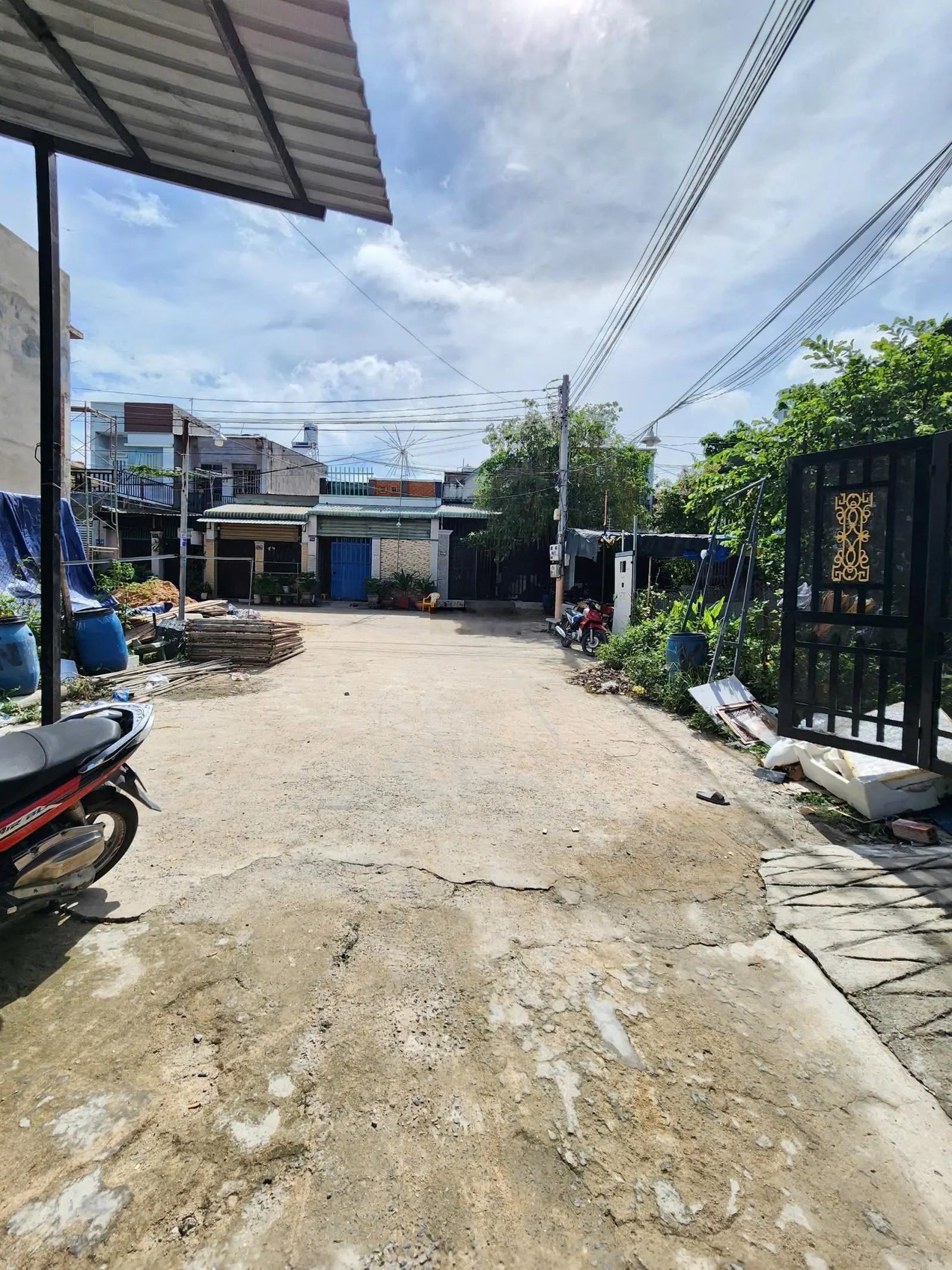 2 tỷ 650 Bán nhà cấp 4 gác đúc cách đường Thuận Giao 03 chỉ 50m, P.Thuận Giao TP.Thuận An