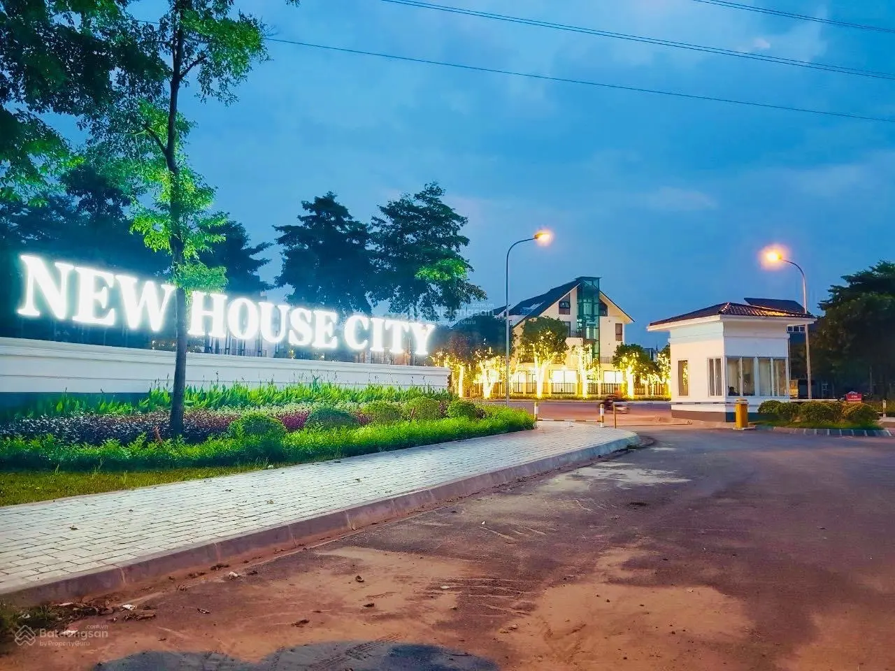 Bán biệt thự 400m2 view hồ siêu đẹp. Giá ngộp cực rẻ LH 0962 204 ***