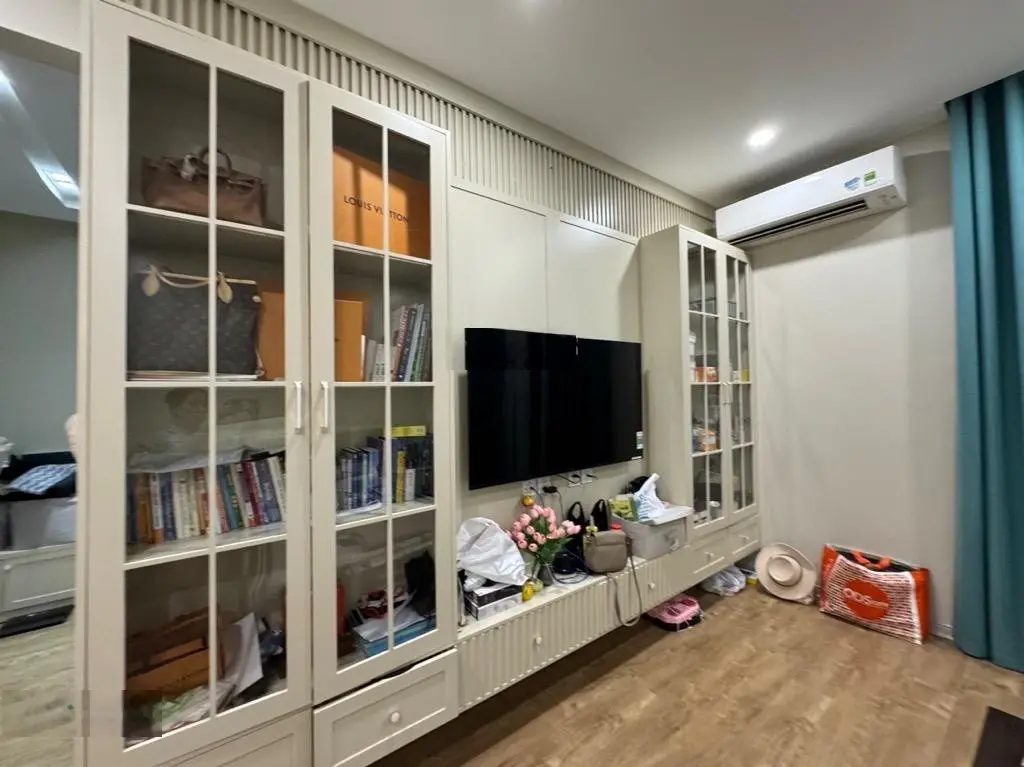 Chính chủ cần bán căn biệt thự nằm trong khu đô thị đáng sống nhất Việt Nam Vinhomes riverside