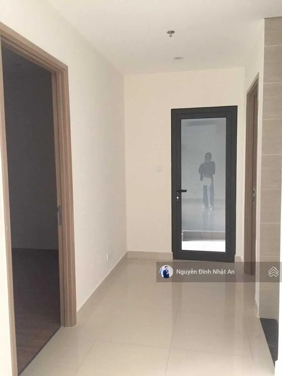 Bán ăn hộ 2PN 59m2 sẵn sổ - Tặng nội thất - giá tốt - view hồ bơi & công viên - Xem nhà 24/7