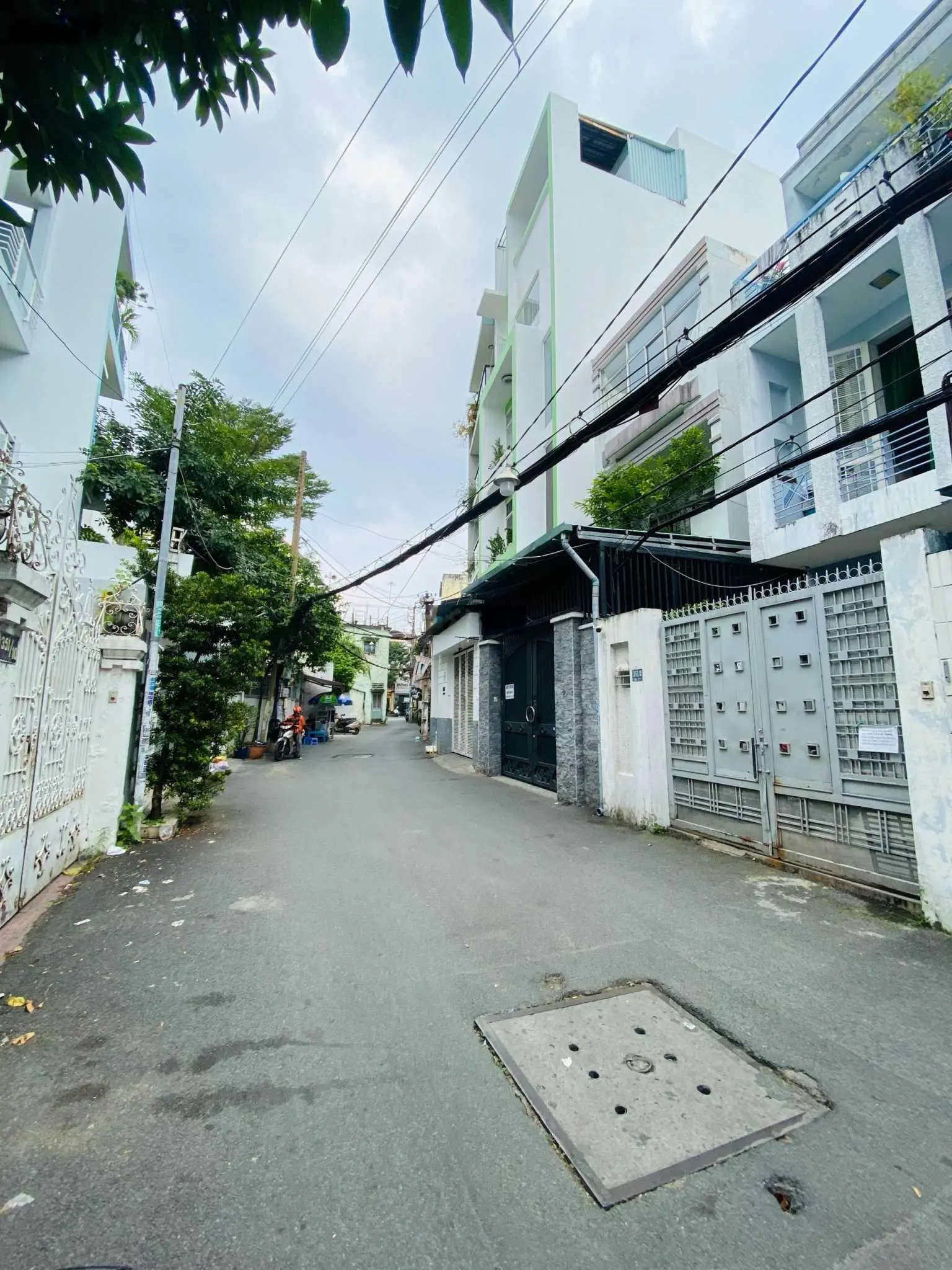 Nhà ngang 8x8m, 2 căn đôi hẻm 7m Lê Văn Sỹ, Q.3. Trệt 3 lầu. Giá chỉ 12 tỷ