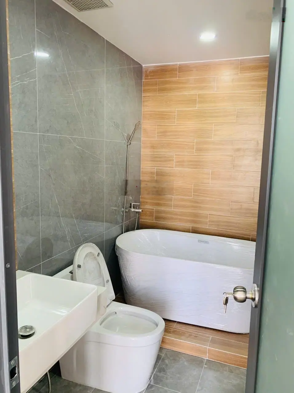 Kẹt vốn Bán Nhà Mới Xây ngay Chợ Hiệp Bình gần Gigamall Phạm Văn ĐồngThủ Đức SHR đường Thông xe tải