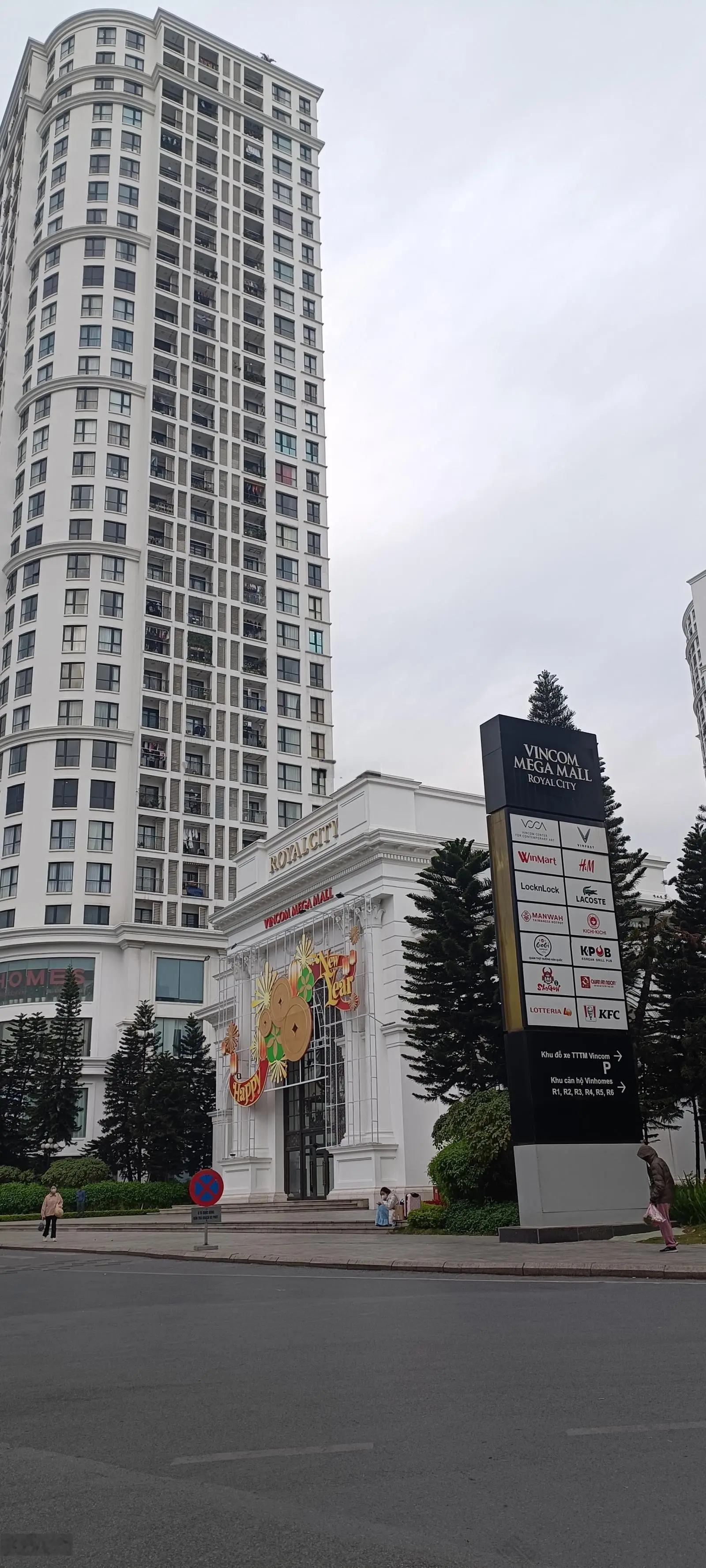 Bán nhà hàng xóm Royal City, Nguyễn Trãi Thanh Xuân. DT 37,5m2 x 5 tầng. Giá 5.65 tỷ. 2 mặt thoáng