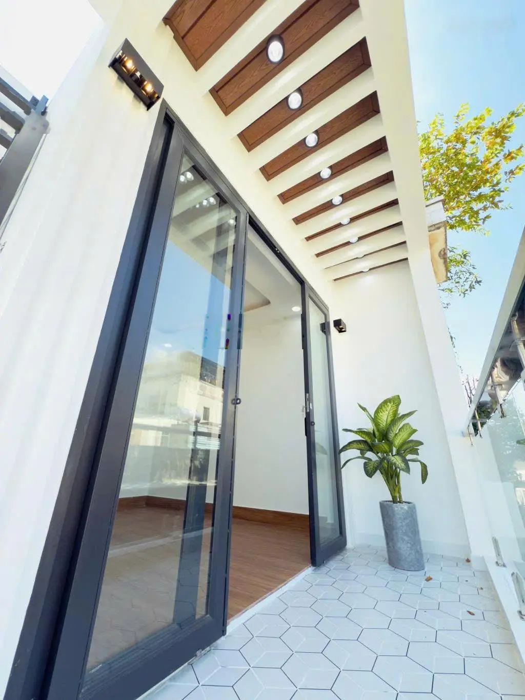 Ngay Hưng Phú - 4,68 tỷ (TL) - (4m x 7m) - Quận 8 - SHR
