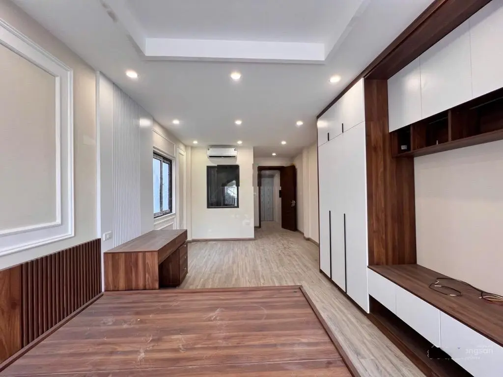 Bán nhà Hồng Tiến - Bồ Đề - 2 mặt đường - vài bước ra hồ - nhỉnh 10 tỷ