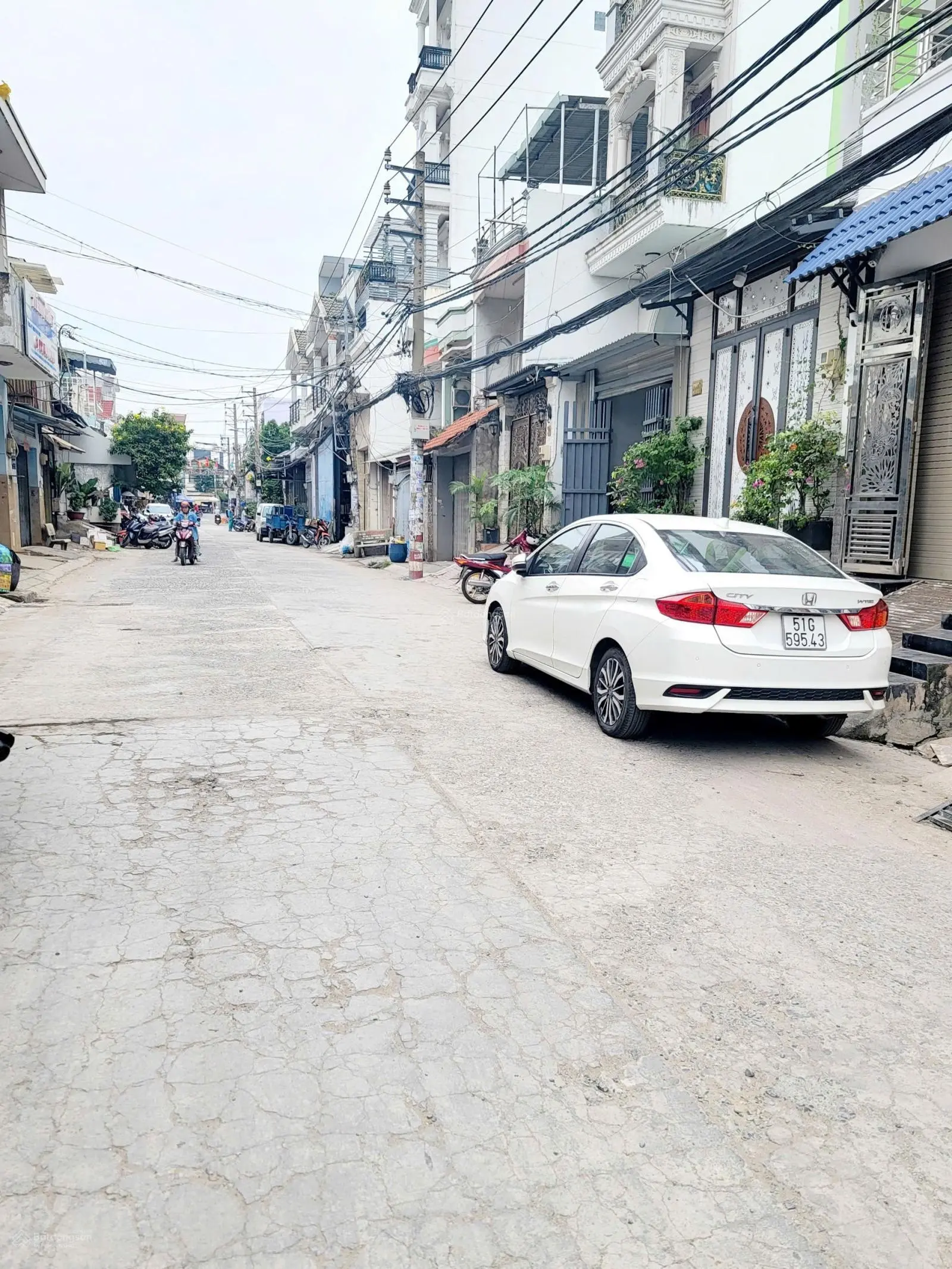Nhà mới đẹp, (4x17m 3L 4pn 5wc), HXT 173/6D An Dương Vương, AL, QBT