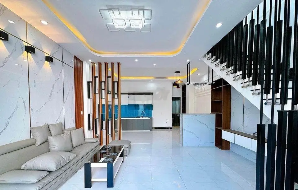 Chính Chủ Bán Nhà SHR Đất Thổ Cư 100% Gần Cây Xăng Đức Hưng