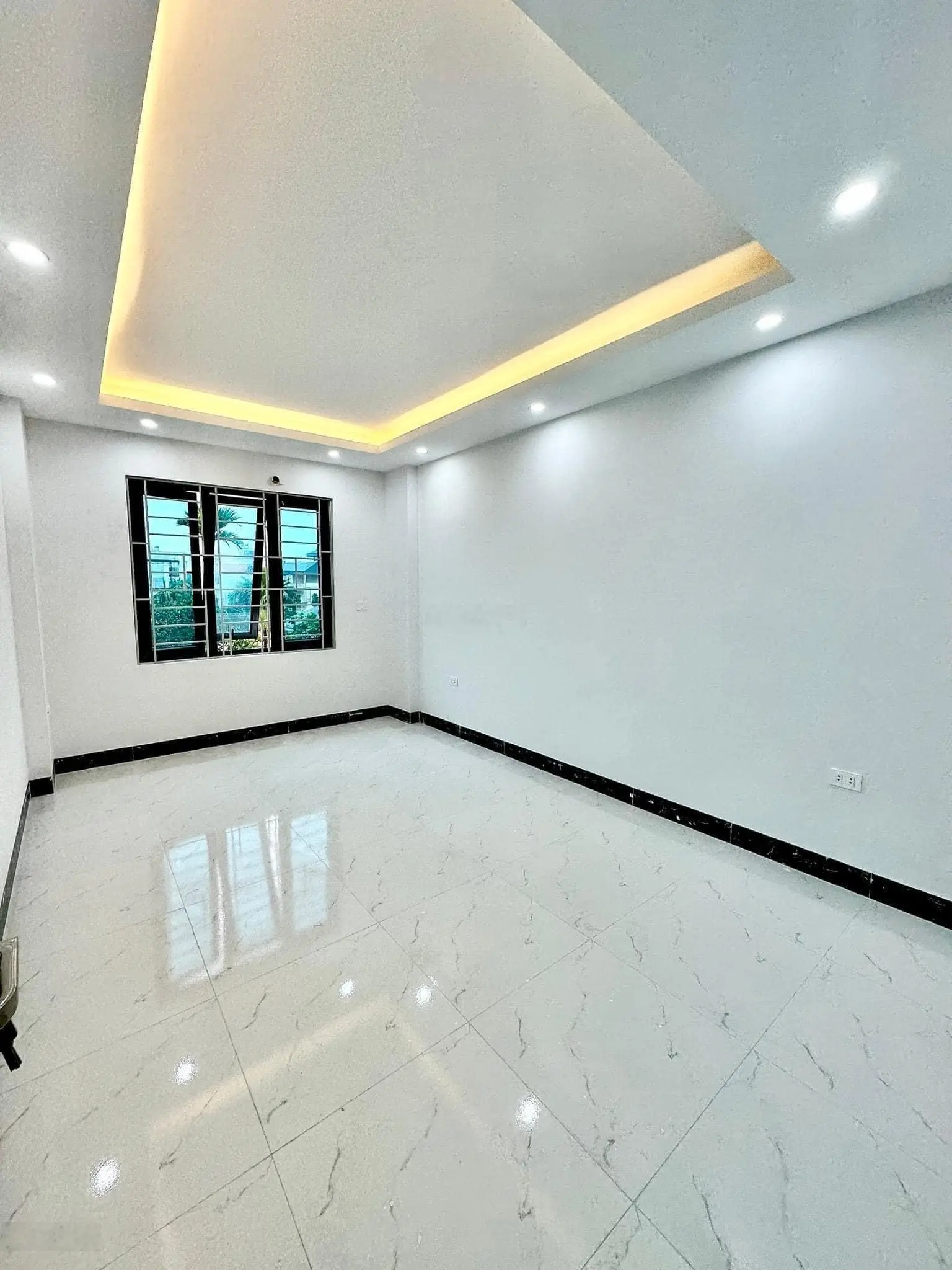 Bán nhà Đại Mỗ - 45m2 - 4tầng - MT 4.5m-ngõ ôtô - gần phố-5.4tỷ-tiện ích đủ - dân trí cao-ở sướng