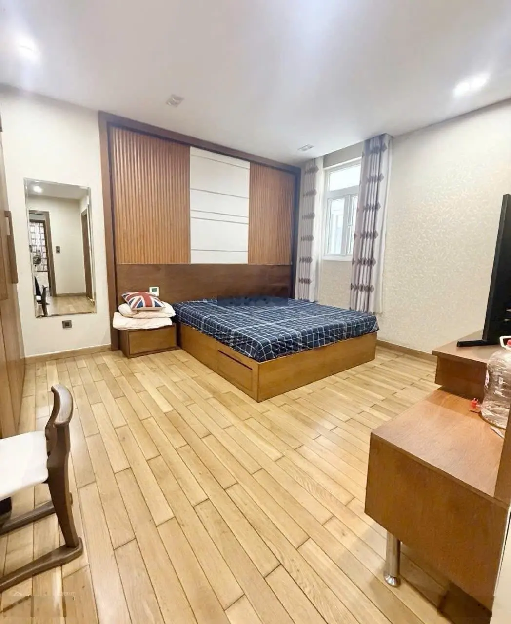 Cần Bán Nhà Đường Lê Đại Hành, Quận 11 86m², 4PN, Pháp Lý Chuẩn, Giá 20 Tỷ tl