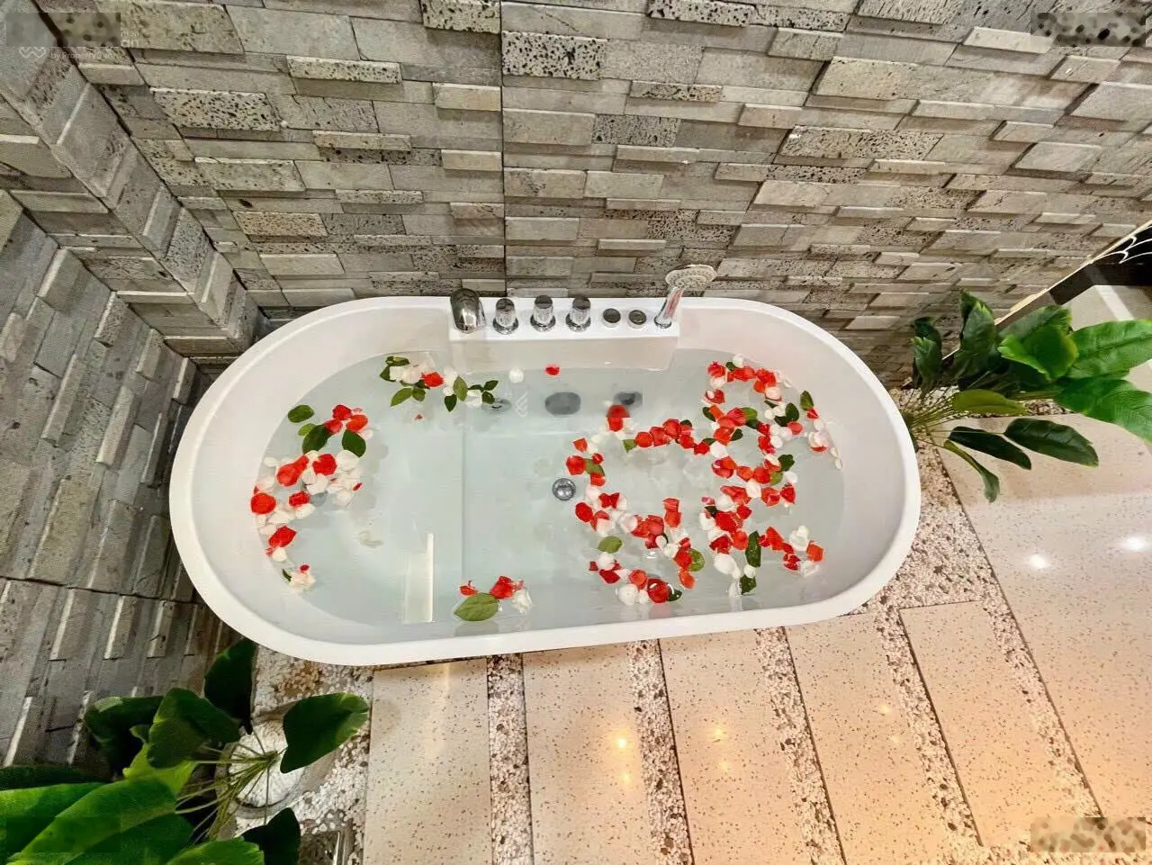 Bán nhà cực hot 7,5 tỷ, full option, xe hơi tận nơi
