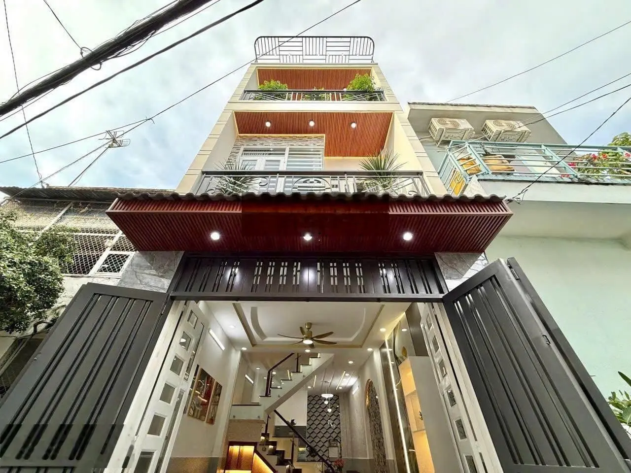 Nhà đẹp Quận Tân Phú, HXH đường Nguyễn Văn Săng, Giá 3tỷ230TR, Diện tích 50,6m2
