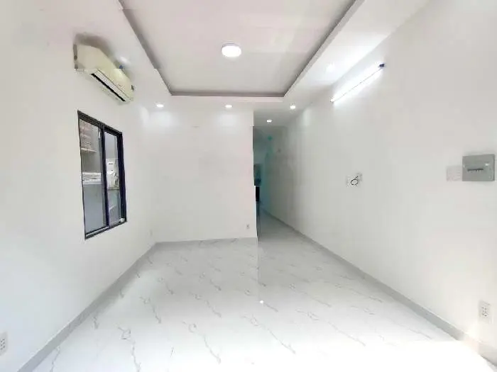Nhà đẹp ở ngay 93m2 chỉ 4.8 tỷ - kế hoàng diệu 2, ngã tư thủ đức ga metro - p.linh trung