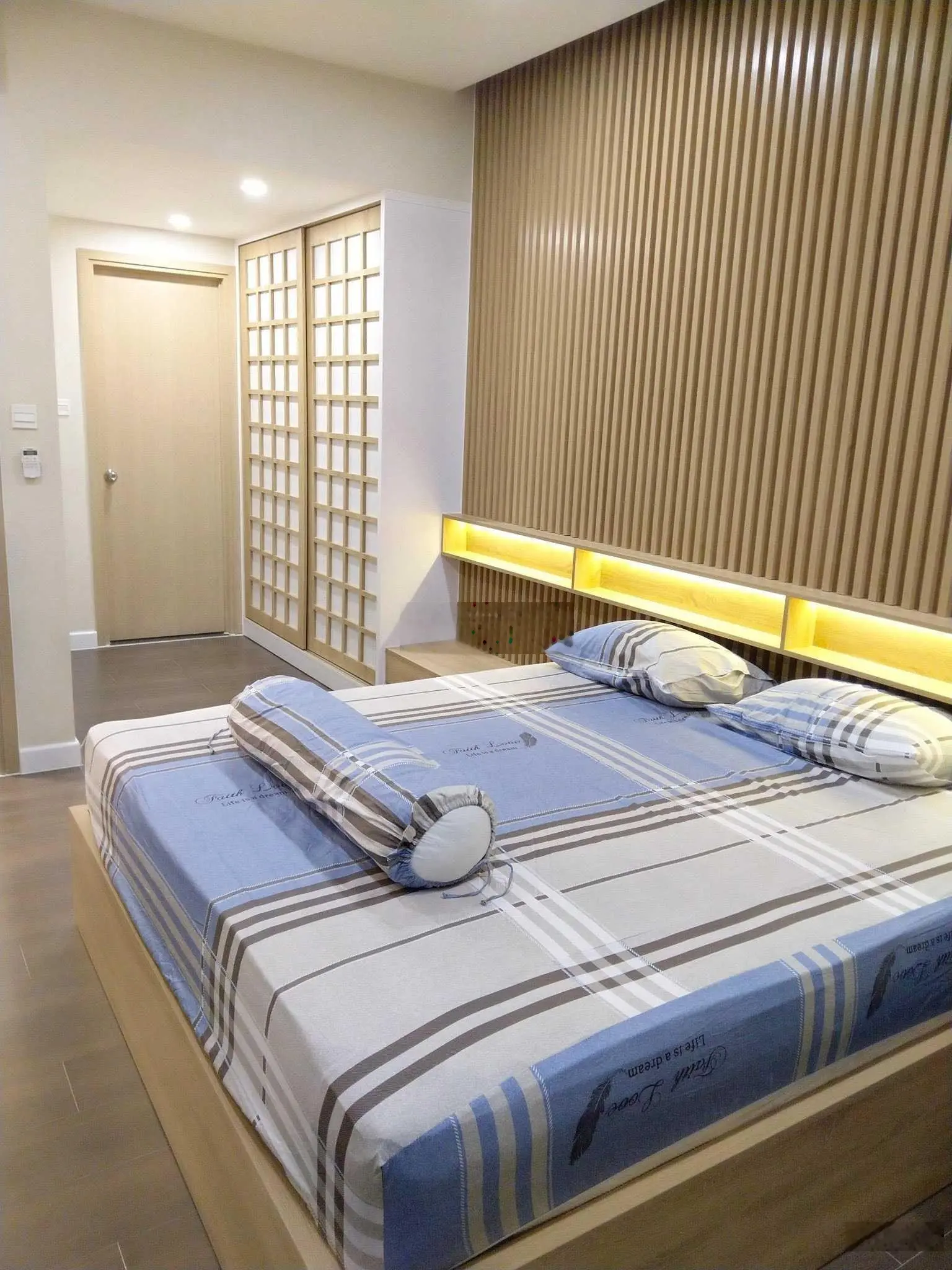 Cần bán căn góc The Sun Avenue 80m2 làm được 3 PN giá 4 tỷ