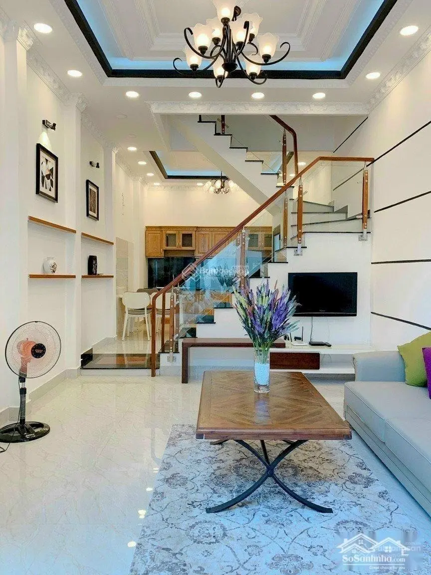 Bán nhà hẻm xe tải 752 Lạc Long Quân P.9 Q. Tân Bình (DT: 4x15) nhà 3 lầu, giá 8.5 tỷ thương lượng