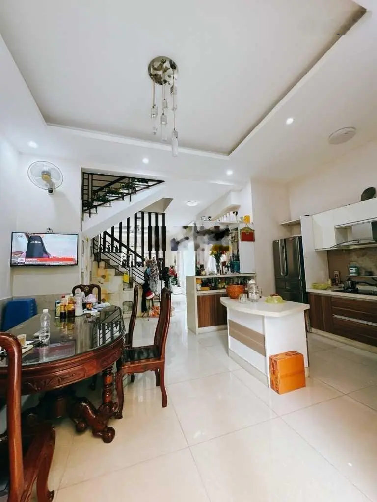 NHÀ SIÊU TO, GIÁ SIÊU RẺ, P. TÂN THUẬN, QUẬN 7, 176m2, CHỈ NHỈNH 11 TỶ