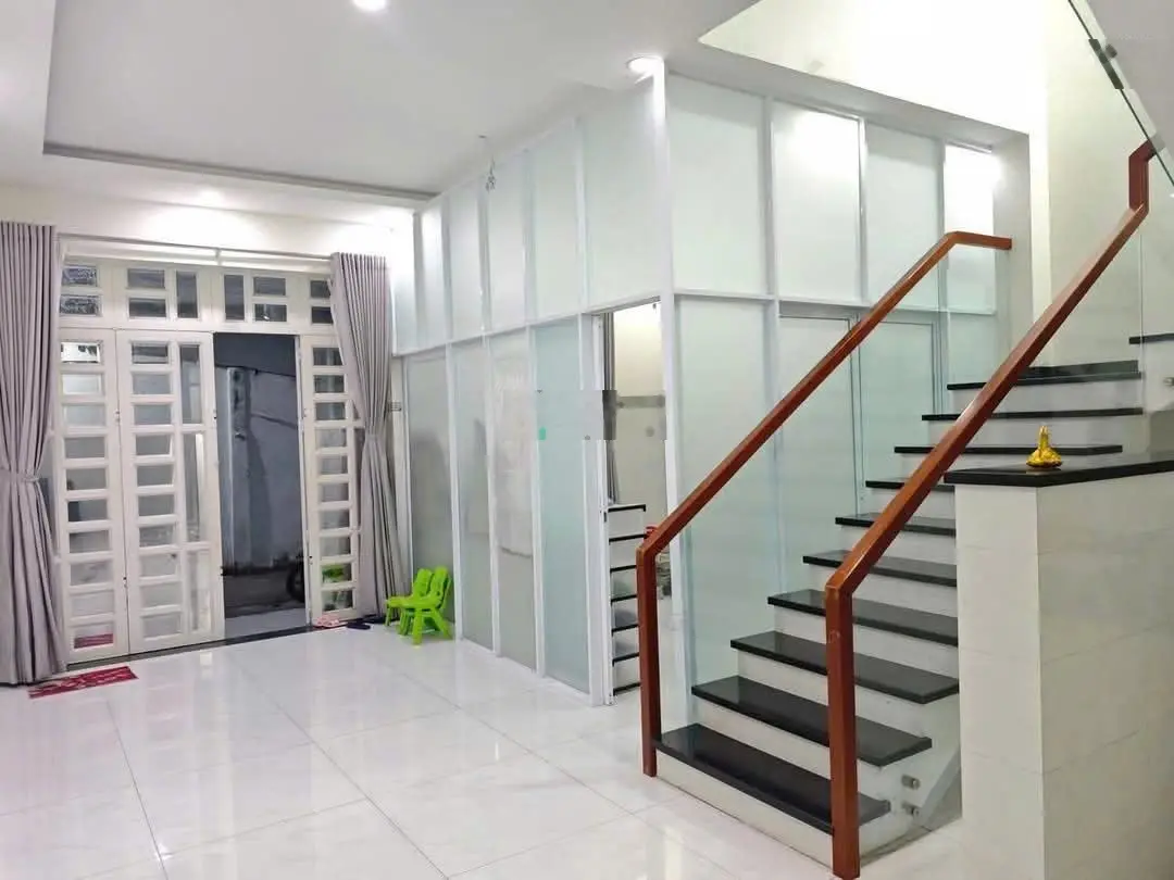 Bán nhà đẹp Trung Tâm Thủ Đức - Hoàng Diệu 2 Linh Chiểu, ngay Đại Học Sư Phạm Kỹ Thuật