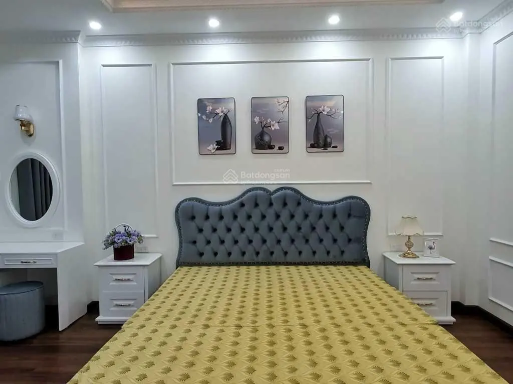 Bán nhà DT 40m2 x 5 tầng thang máy, ô tô đỗ cửa, ngõ thông kinh doanh