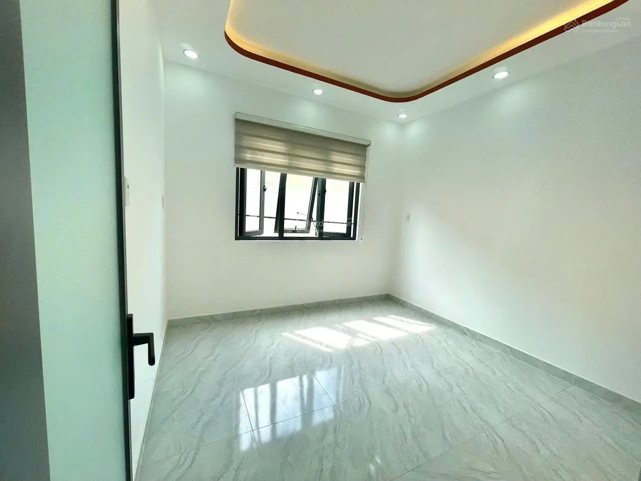 Kẹt tiền cần bán nhà sổ hồng đúc BTCT 1 lầu ,sân thượng-Giá 1.99 tỷ (3,6 x 9m )