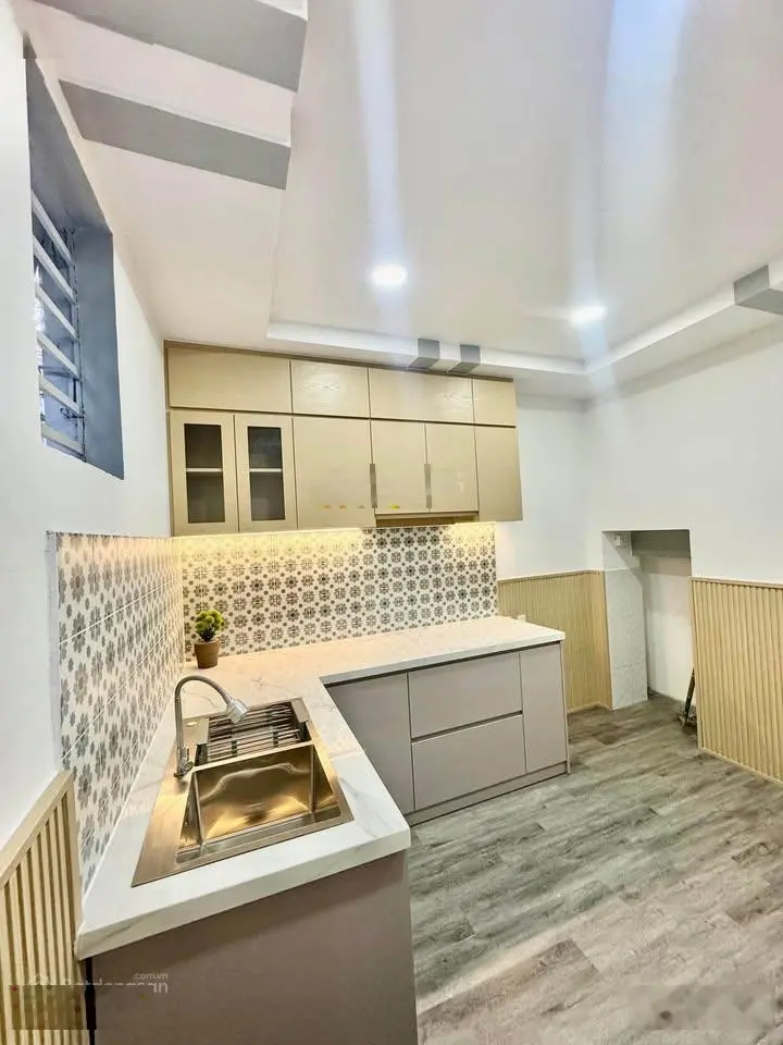 Nhà Quận 6 giá chỉ 2 tỷ / 54m2 đường lò gốm sổ hồng riêng bao sang tên check quy hoạch, đường oto
