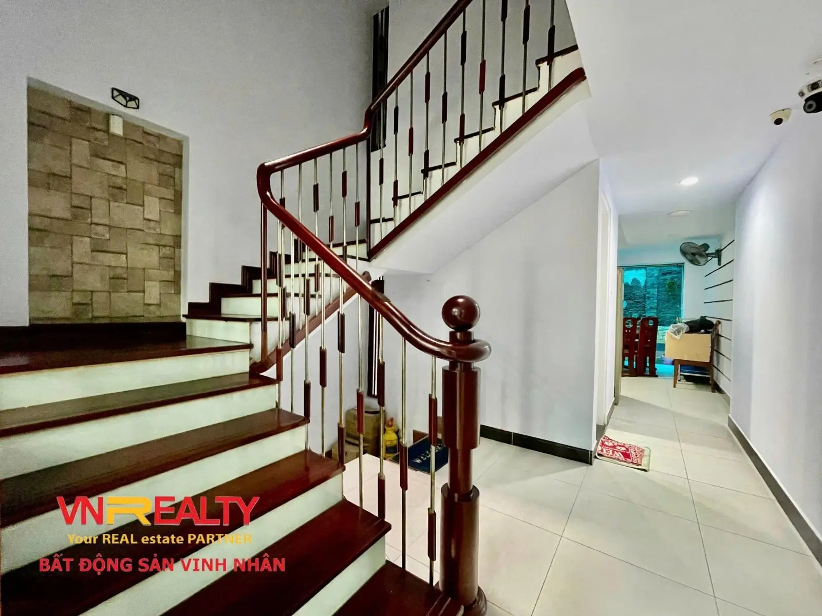 [15,5 tỷ TL]nắm chìa khóa duy nhất 01 căn nhà MT đg số Nguyễn Thị Thập hoàn công có tầng hầm full