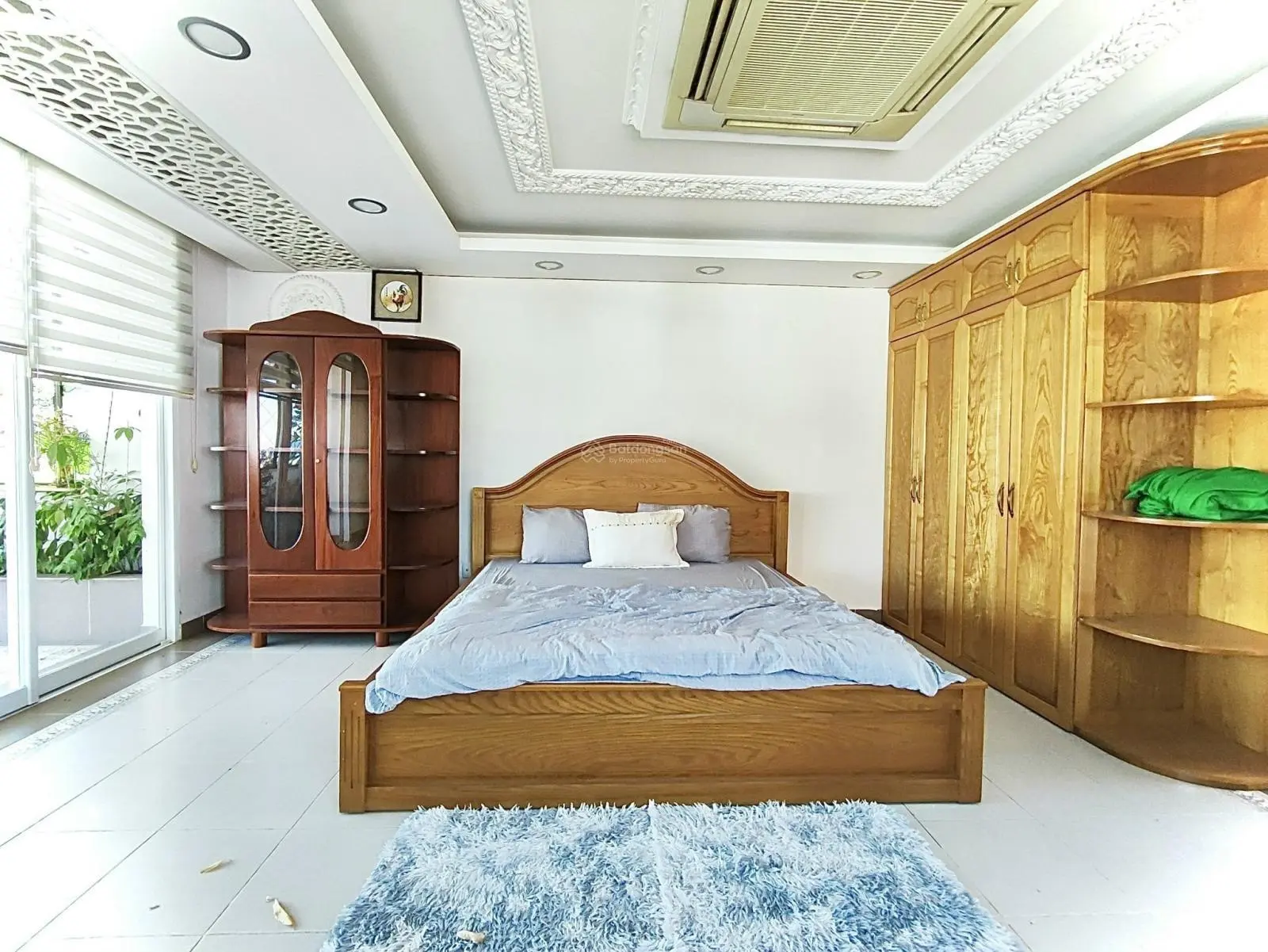 Bán Biệt Thự The Victoria - Thuộc Dự Án Vinhomes Golden River , Quận 1. DT = 225m2:
