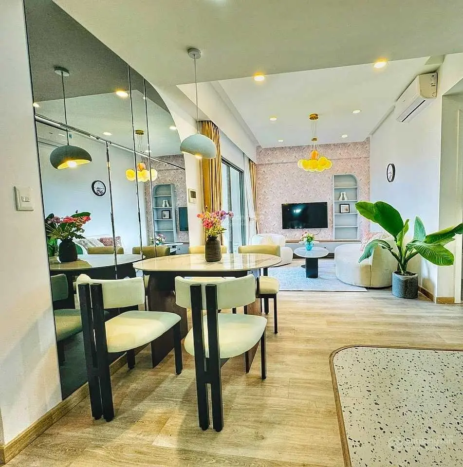 Bán căn 2 phòng ngủ giá 6,45 m2, tại Xa Lộ Hà Nội, phường Thảo Điền, quận 2